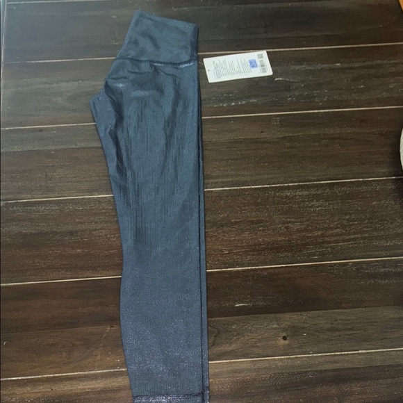 Lululemon Align HR 25" Rib Shine Pants Leggings Sz 4 - Picture 8 of 8